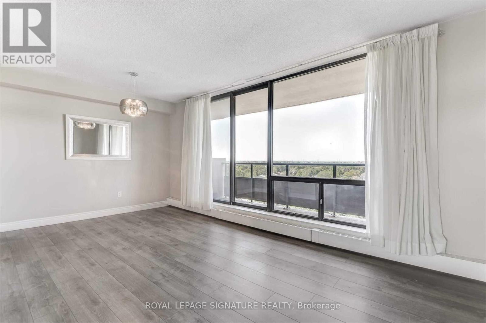 902 - 2929 Aquitaine Avenue, Mississauga, Ontario  L5N 2C7 - Photo 6 - W12411040