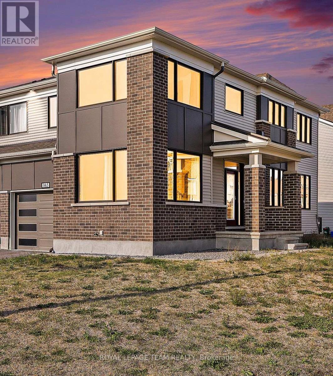 165 YEARLING CIRCLE, Ottawa, Ontario
