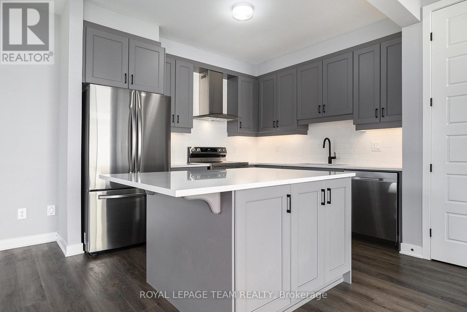 165 Yearling Circle, Ottawa, Ontario  K0A 2Z0 - Photo 13 - X12411057