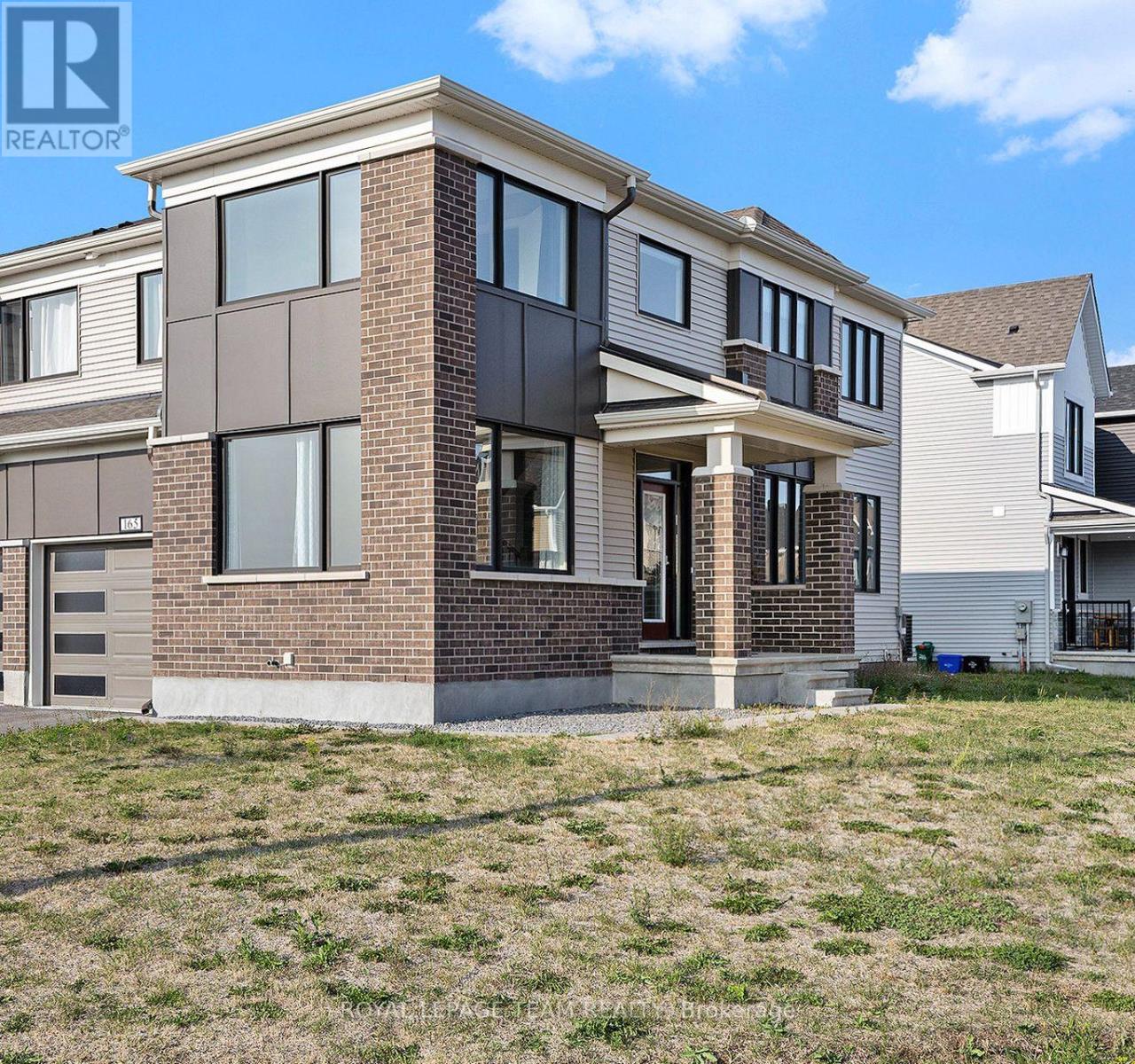 165 Yearling Circle, Ottawa, Ontario  K0A 2Z0 - Photo 2 - X12411057