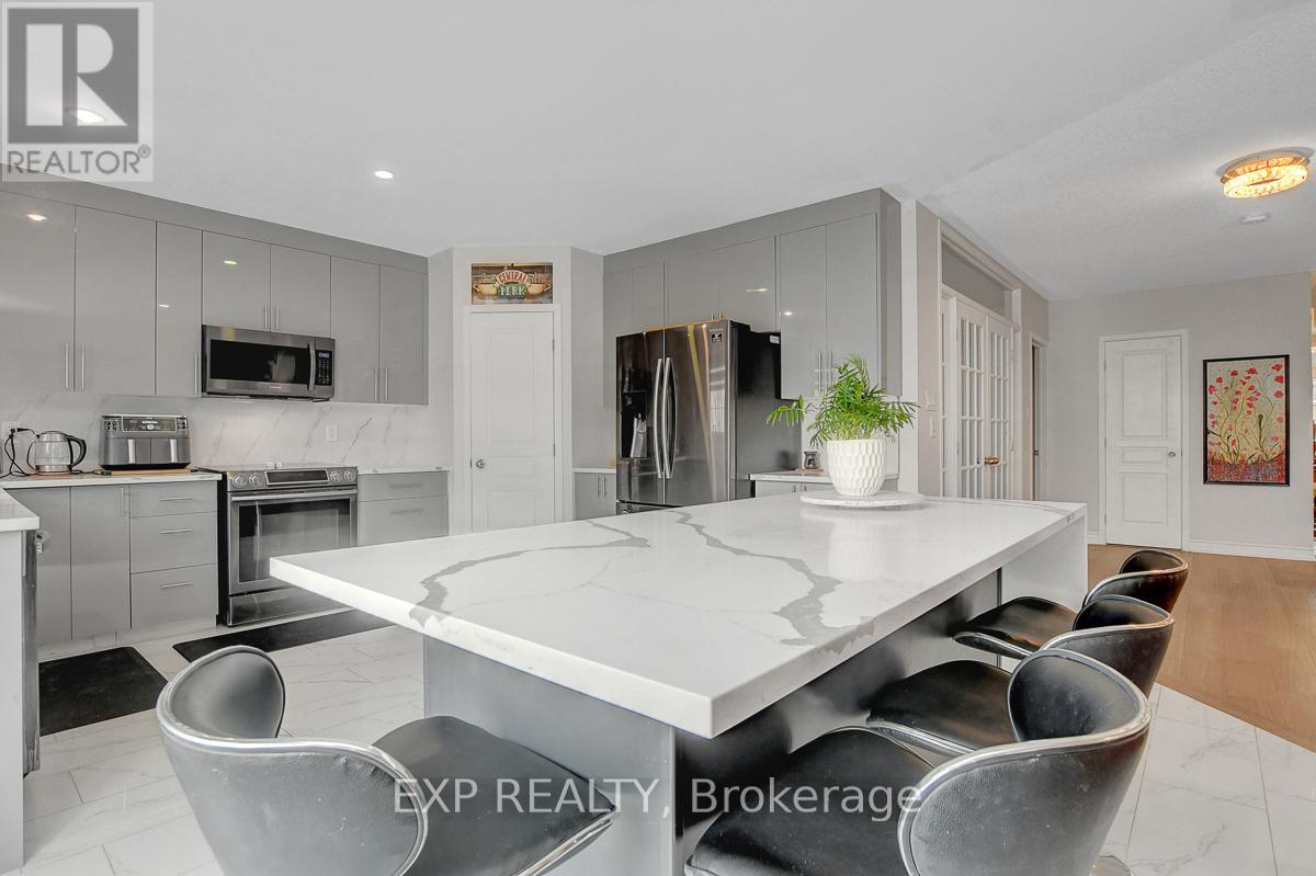 228 Hidden Meadow Avenue, Ottawa, Ontario  K1T 0C2 - Photo 20 - X12411068