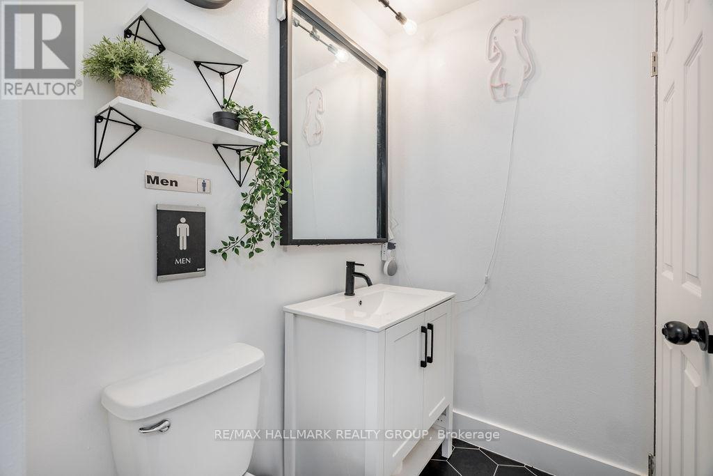 906 - 383 Cumberland Street, Ottawa, Ontario  K1N 1J7 - Photo 24 - X12411070
