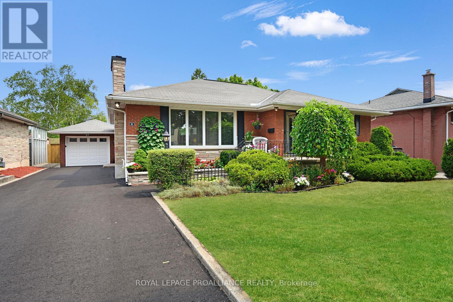 89 STEWART BOULEVARD, Brockville, Ontario