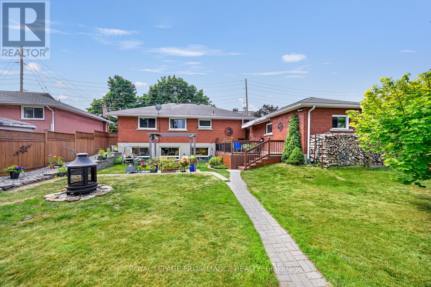 89 Stewart Boulevard, Brockville, Ontario  K6V 4W2 - Photo 31 - X12411067