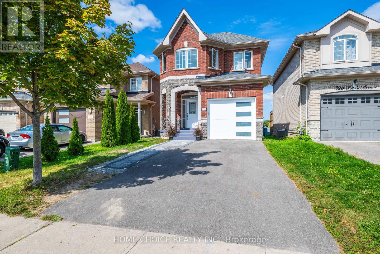 328 RITA'S AVENUE N, Newmarket, Ontario