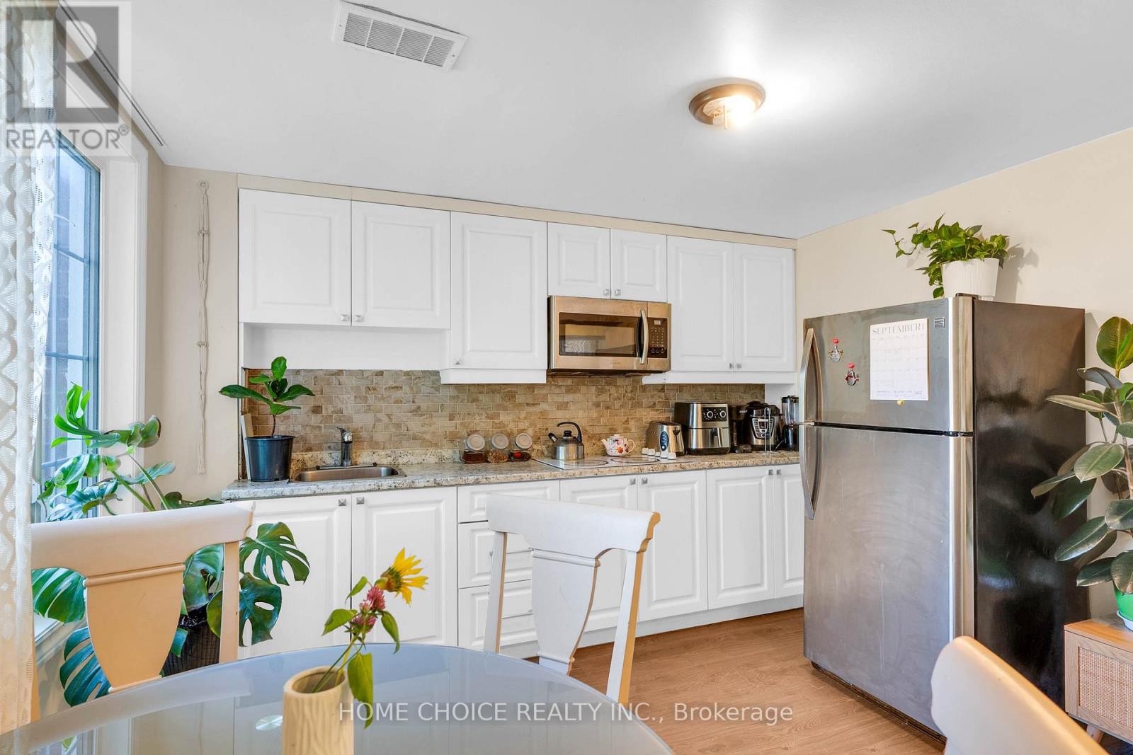 328 Rita's Avenue N, Newmarket, Ontario  L3X 2N2 - Photo 40 - N12411065