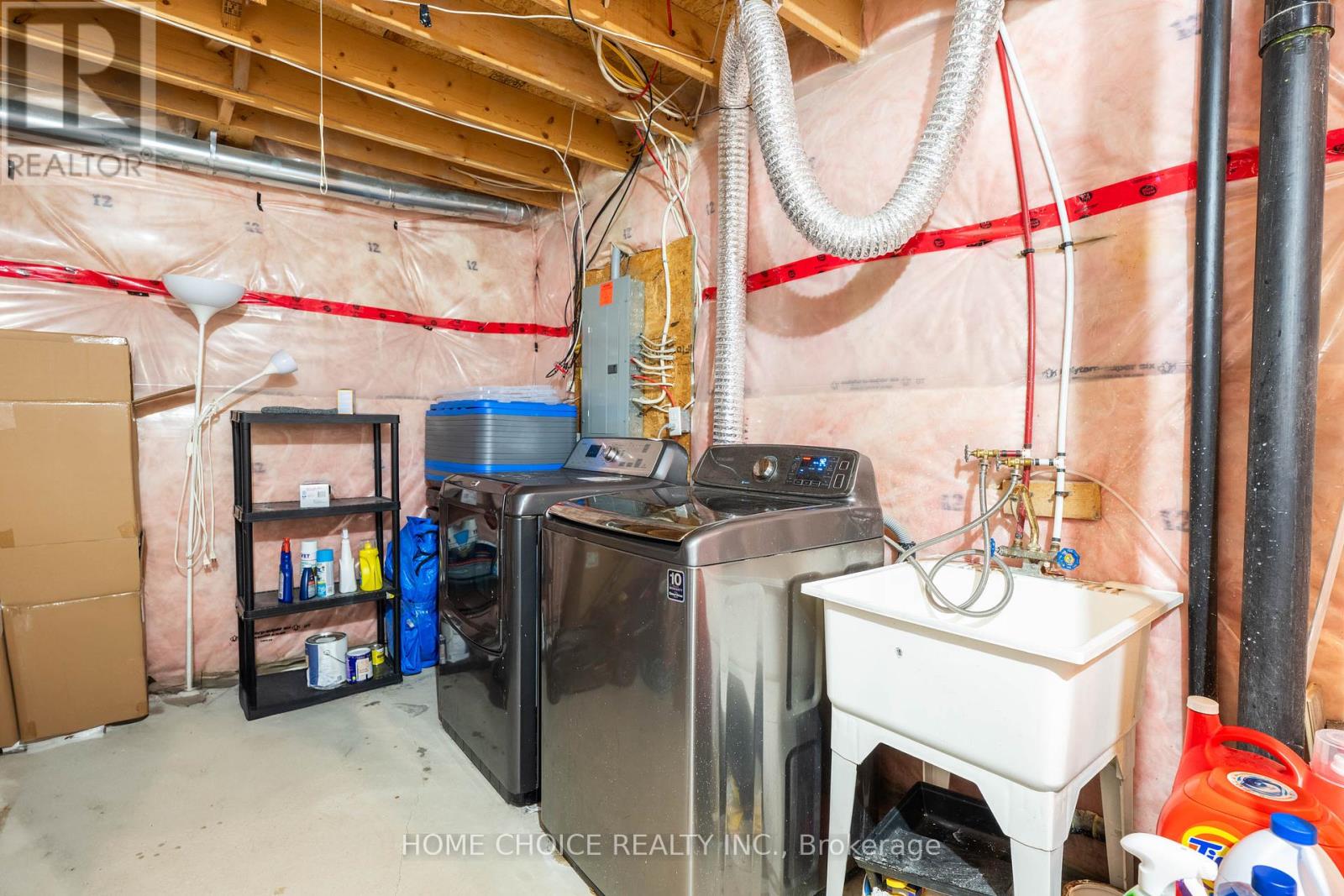 328 Rita's Avenue N, Newmarket, Ontario  L3X 2N2 - Photo 43 - N12411065