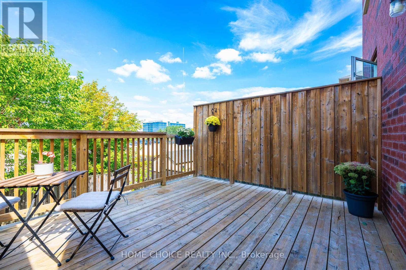 328 Rita's Avenue N, Newmarket, Ontario  L3X 2N2 - Photo 45 - N12411065