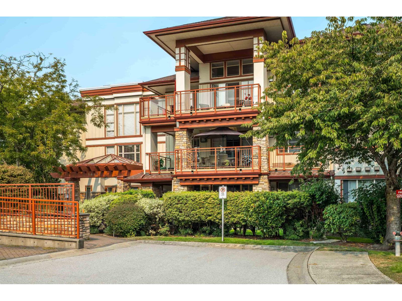 208 16477 64 Avenue, Surrey, British Columbia  V3S 6V7 - Photo 2 - R3048155
