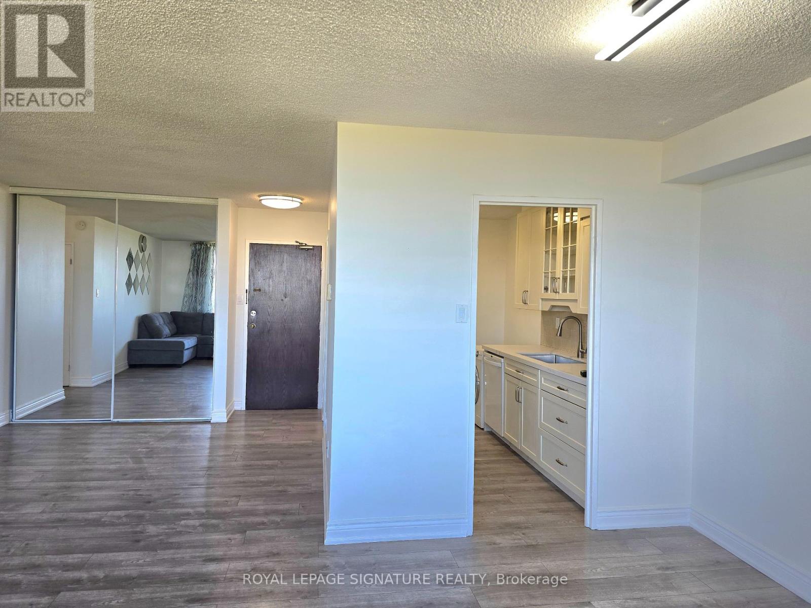 902 - 2929 Aquitaine Avenue, Mississauga, Ontario  L5N 2C7 - Photo 24 - W12411046