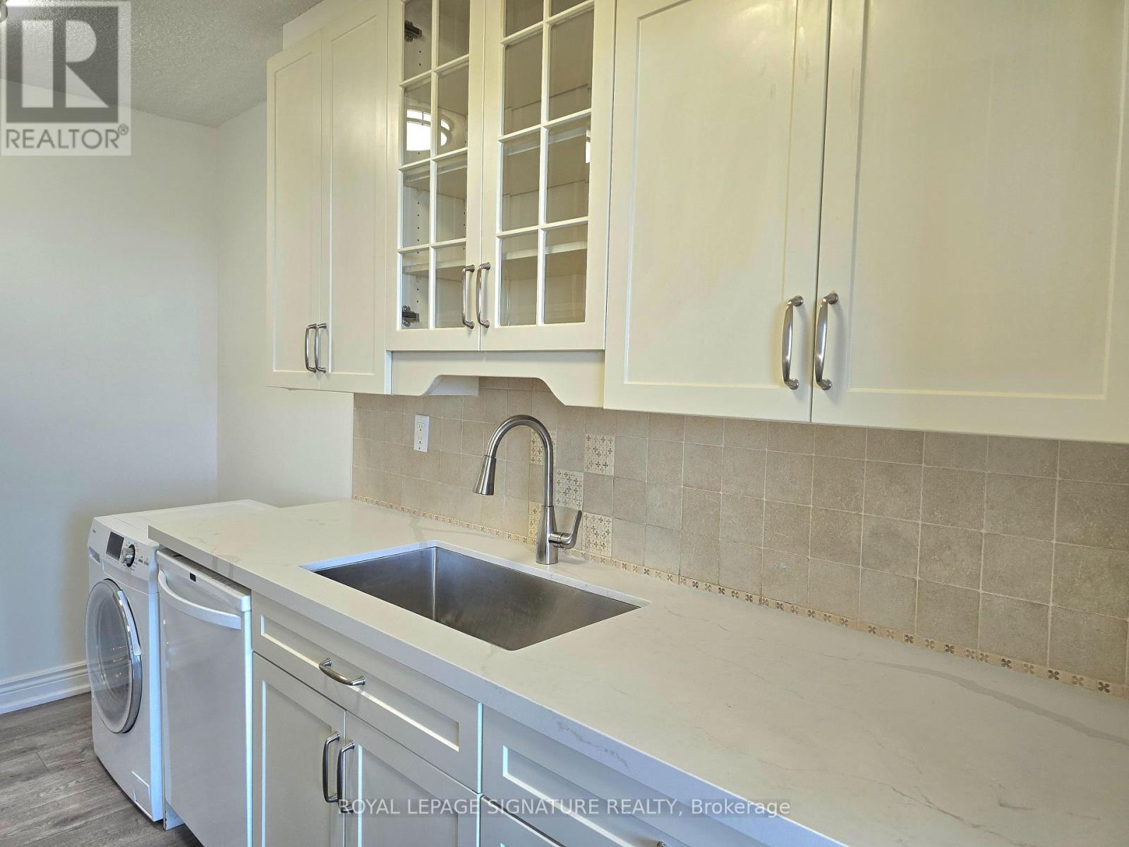 902 - 2929 Aquitaine Avenue, Mississauga, Ontario  L5N 2C7 - Photo 27 - W12411046