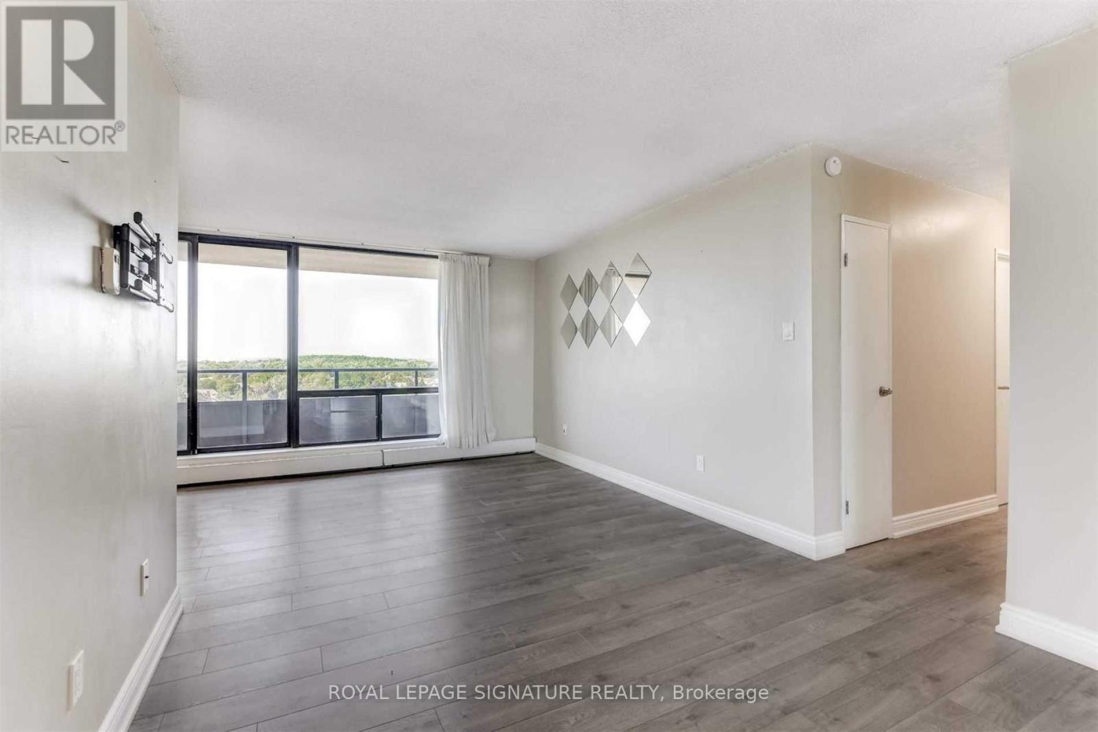 902 - 2929 Aquitaine Avenue, Mississauga, Ontario  L5N 2C7 - Photo 5 - W12411046