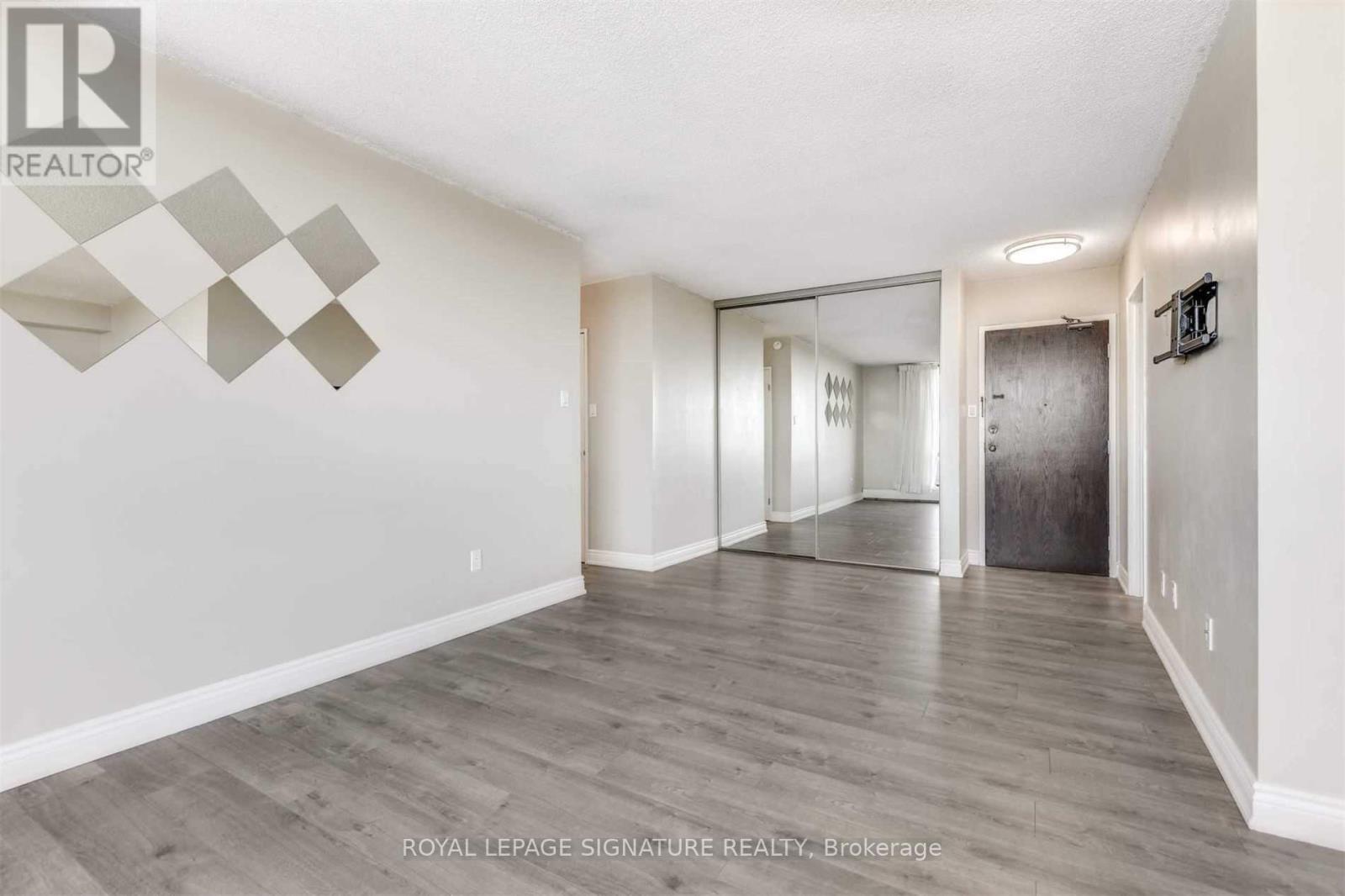 902 - 2929 Aquitaine Avenue, Mississauga, Ontario  L5N 2C7 - Photo 7 - W12411046