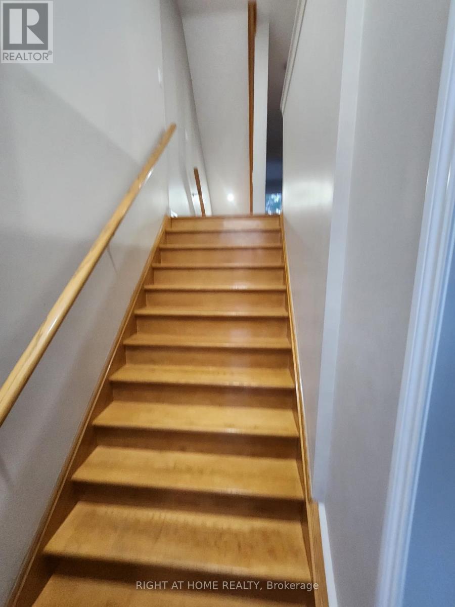 60 New Pines Trail New Pines Trail, Brampton, Ontario  L6Z 0B4 - Photo 24 - W12411055