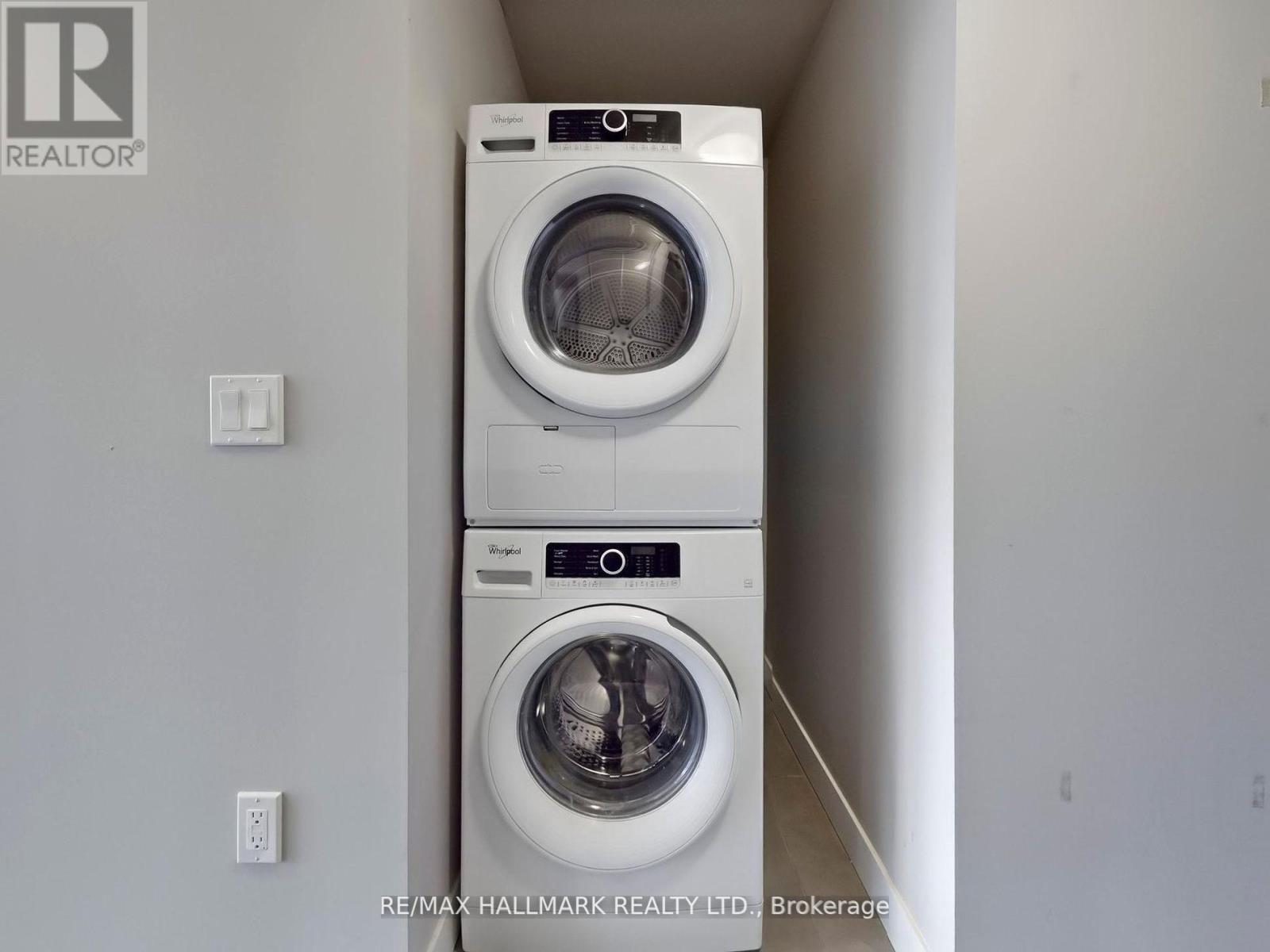 207 - 308 Lester Street, Waterloo, Ontario  N2L 3W6 - Photo 11 - X12411069