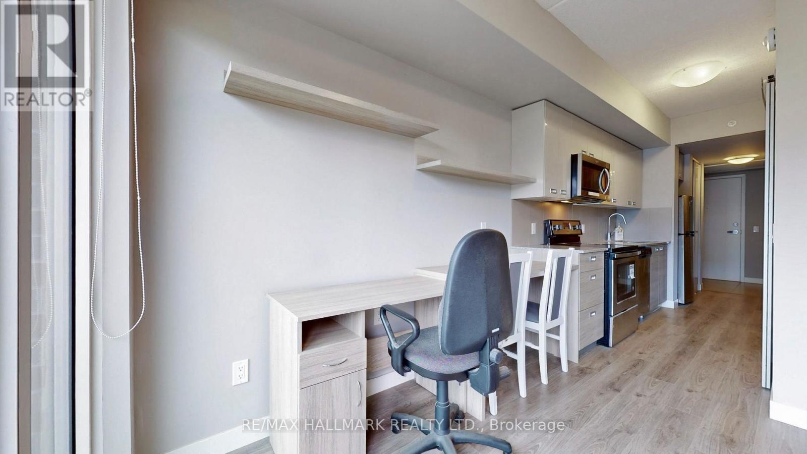 207 - 308 Lester Street, Waterloo, Ontario  N2L 3W6 - Photo 4 - X12411069