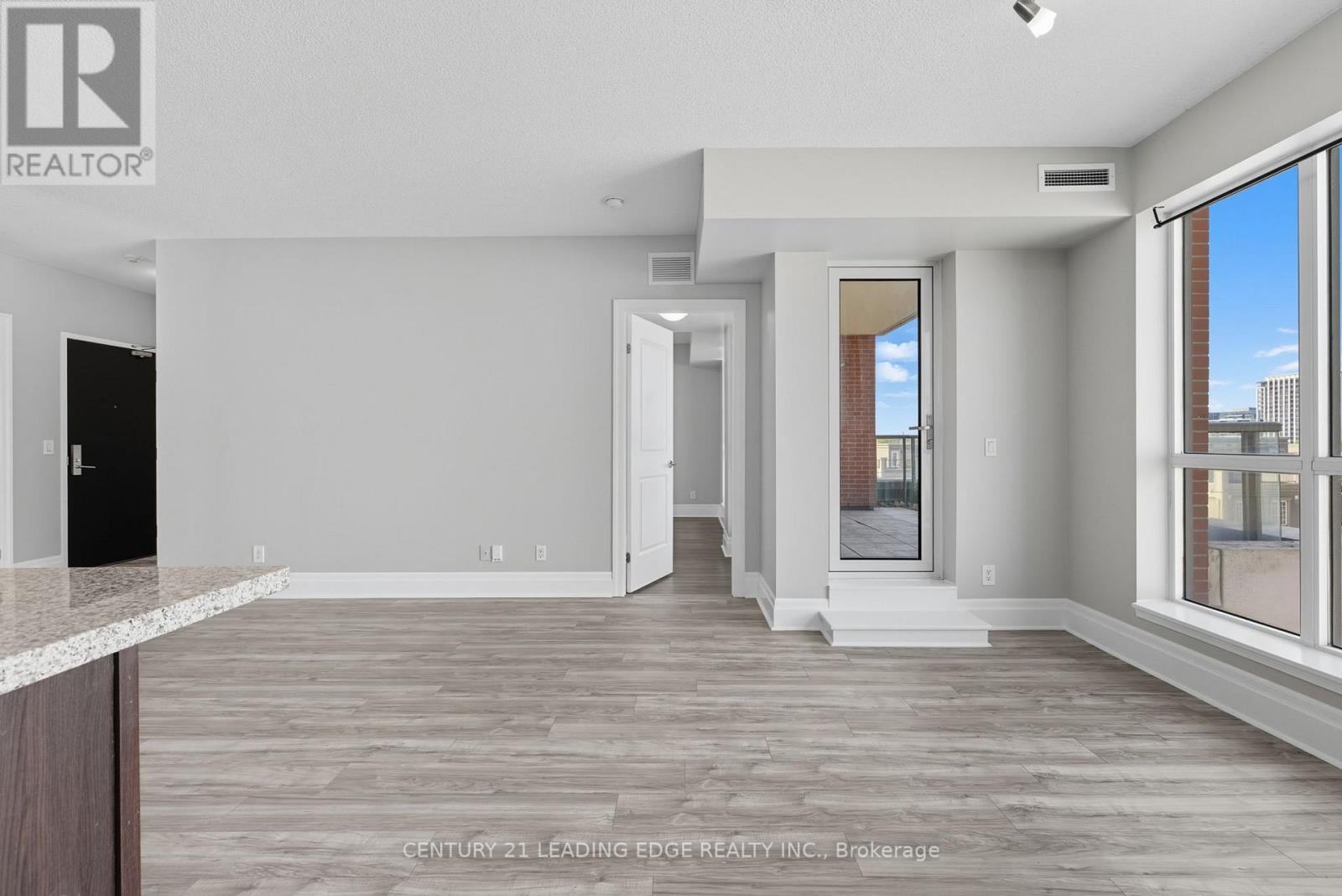 505 - 21 Upper Duke Crescent, Markham, Ontario  L6G 0B7 - Photo 7 - N12408525