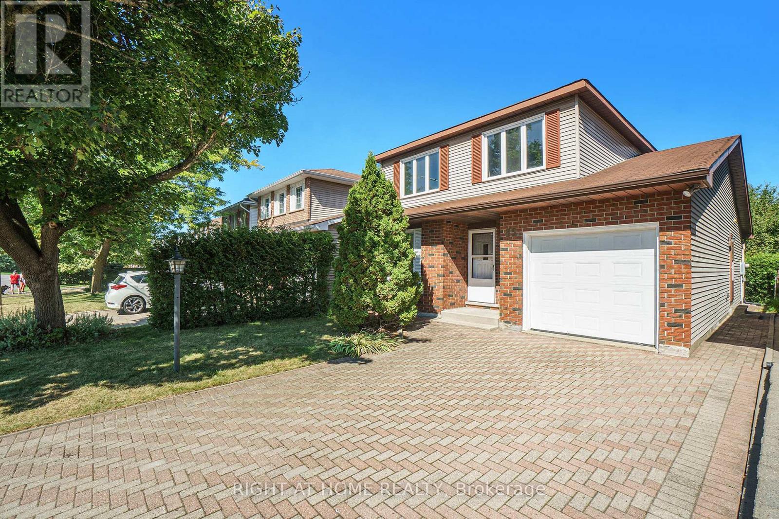82 Nestow Drive, Ottawa, Ontario  K2G 4L8 - Photo 2 - X12411082