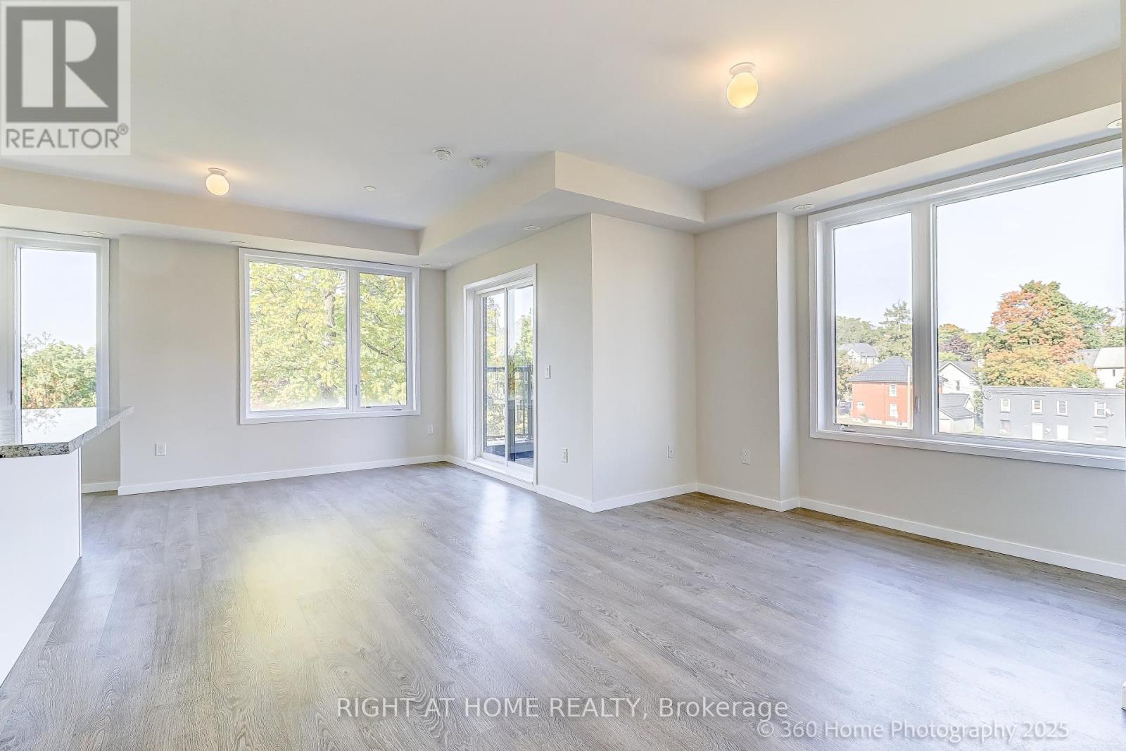 28 - 200 Alex Gardner Circle, Aurora, Ontario  L4G 3G5 - Photo 10 - N12411081