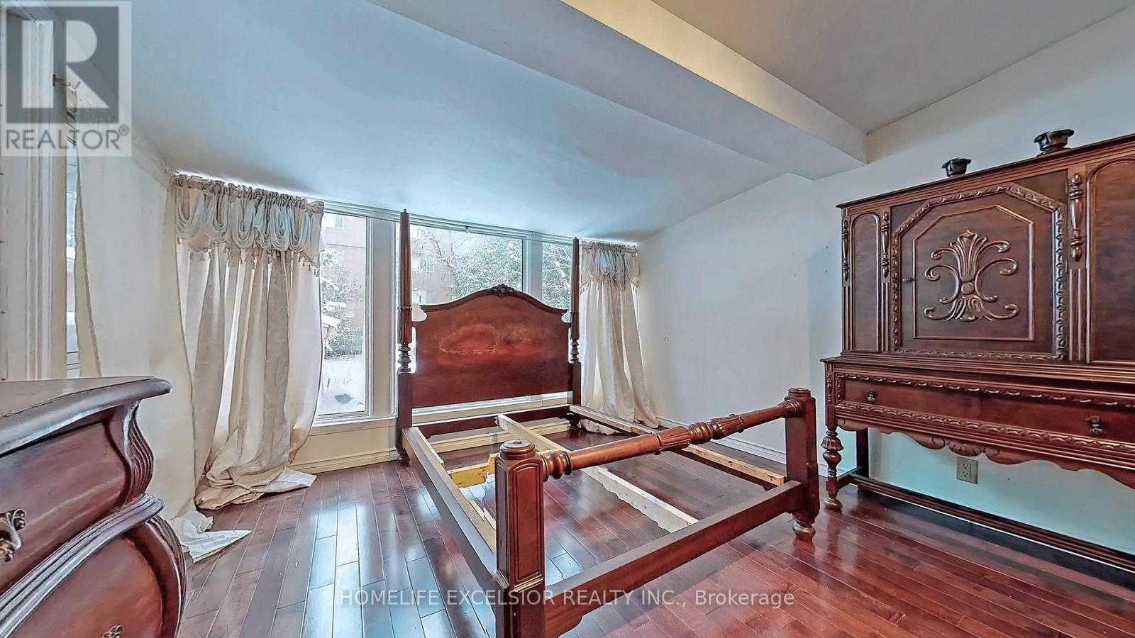 249 Palmer Avenue, Richmond Hill, Ontario  L4C 1P1 - Photo 19 - N12411095