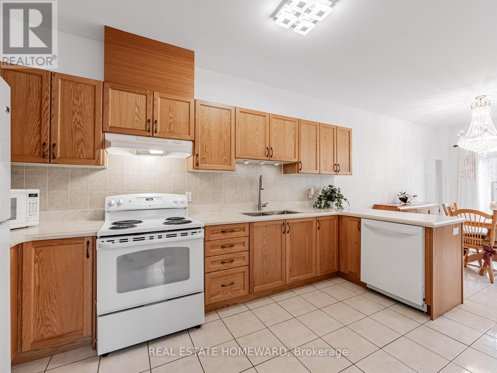 58 Coleluke Lane, Markham, Ontario  L3S 0B7 - Photo 14 - N12411099