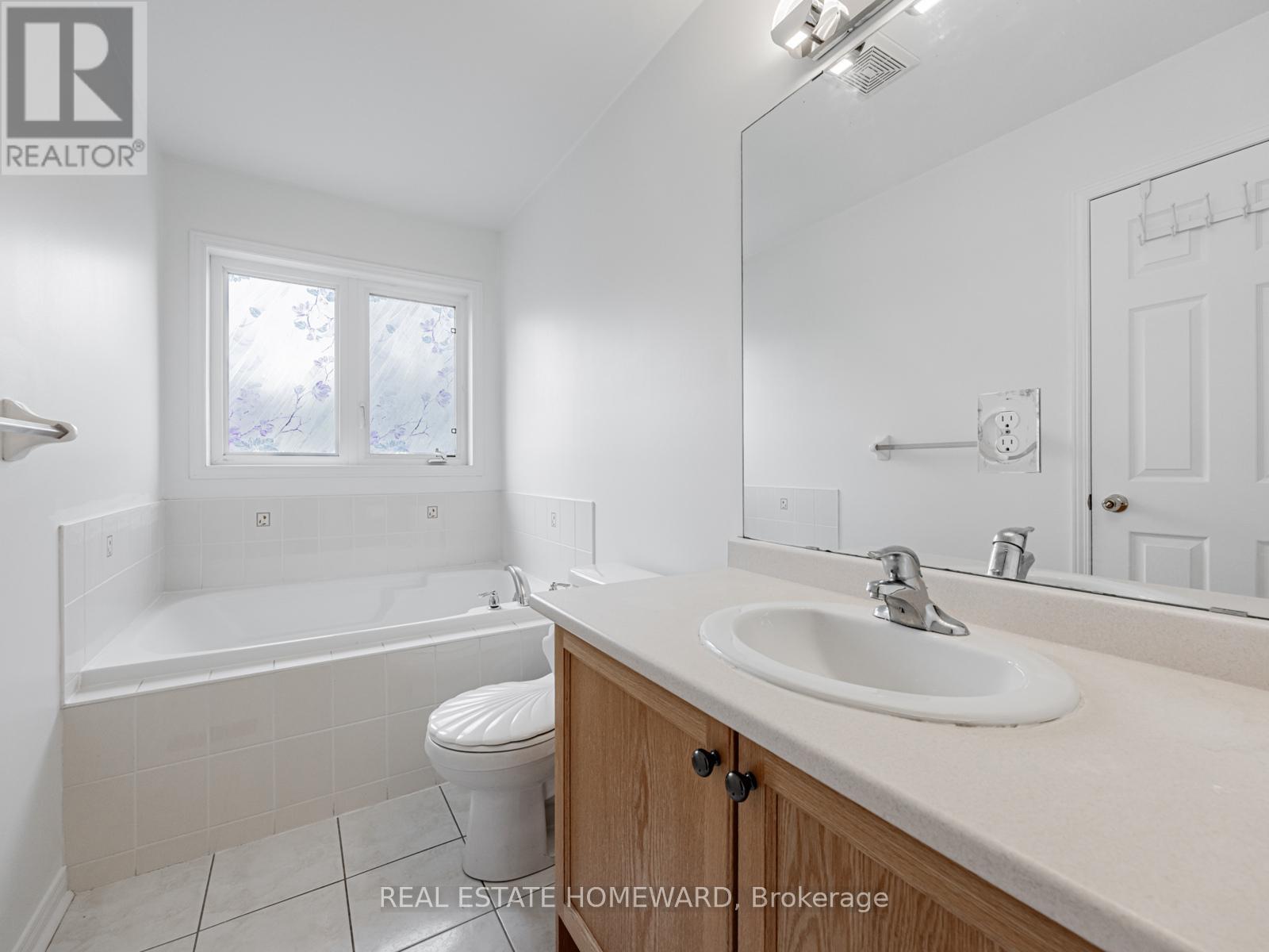 58 Coleluke Lane, Markham, Ontario  L3S 0B7 - Photo 24 - N12411099
