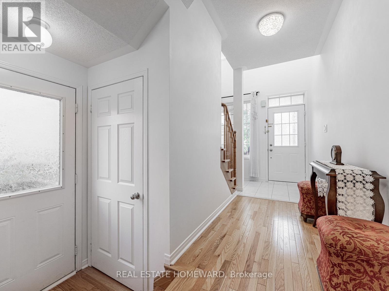 58 Coleluke Lane, Markham, Ontario  L3S 0B7 - Photo 3 - N12411099