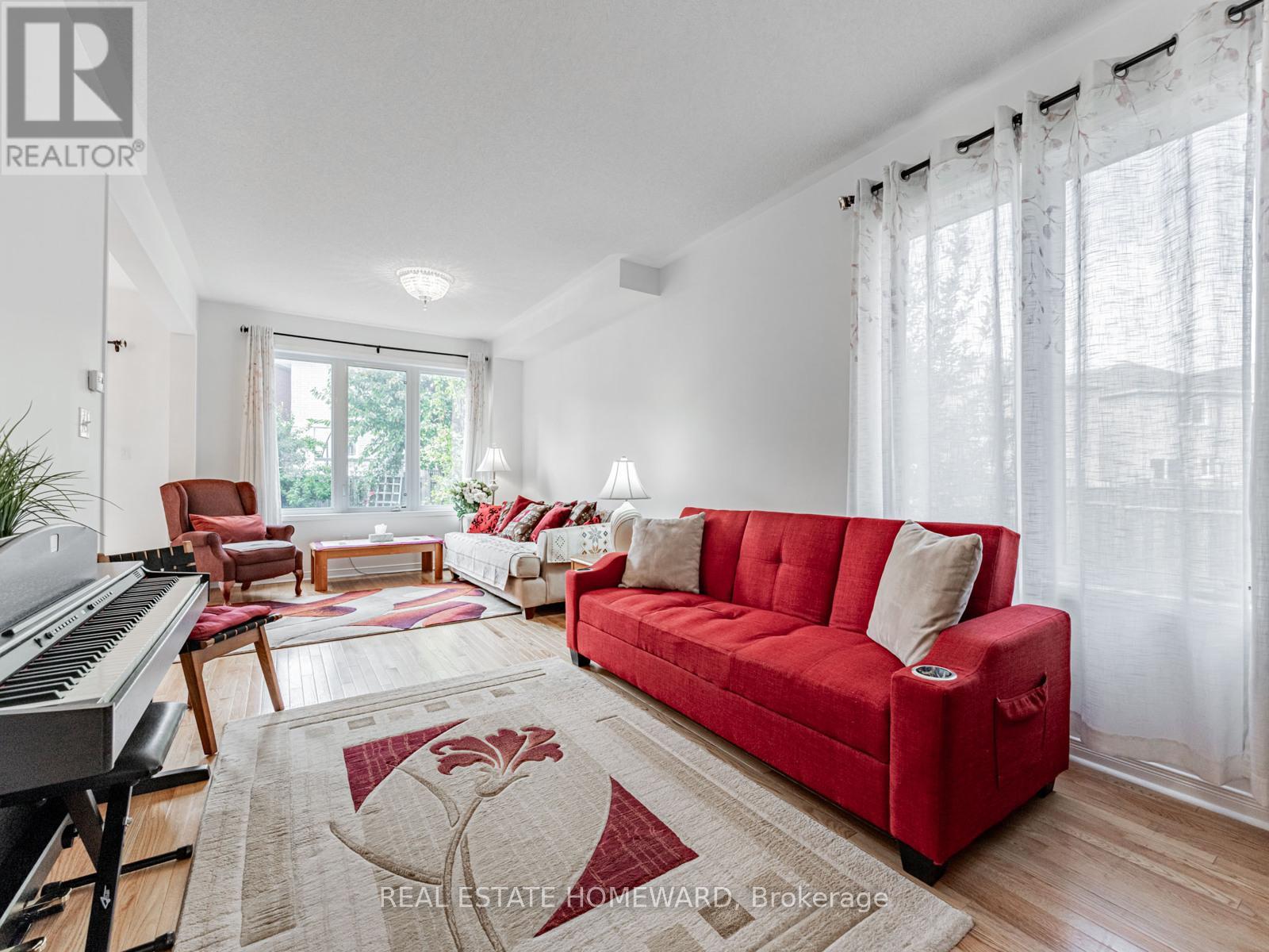 58 Coleluke Lane, Markham, Ontario  L3S 0B7 - Photo 4 - N12411099