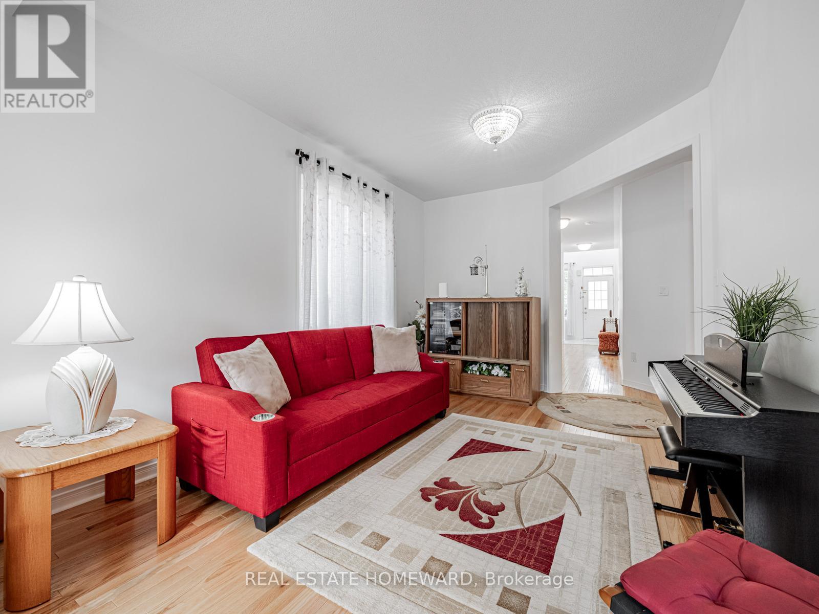 58 Coleluke Lane, Markham, Ontario  L3S 0B7 - Photo 5 - N12411099