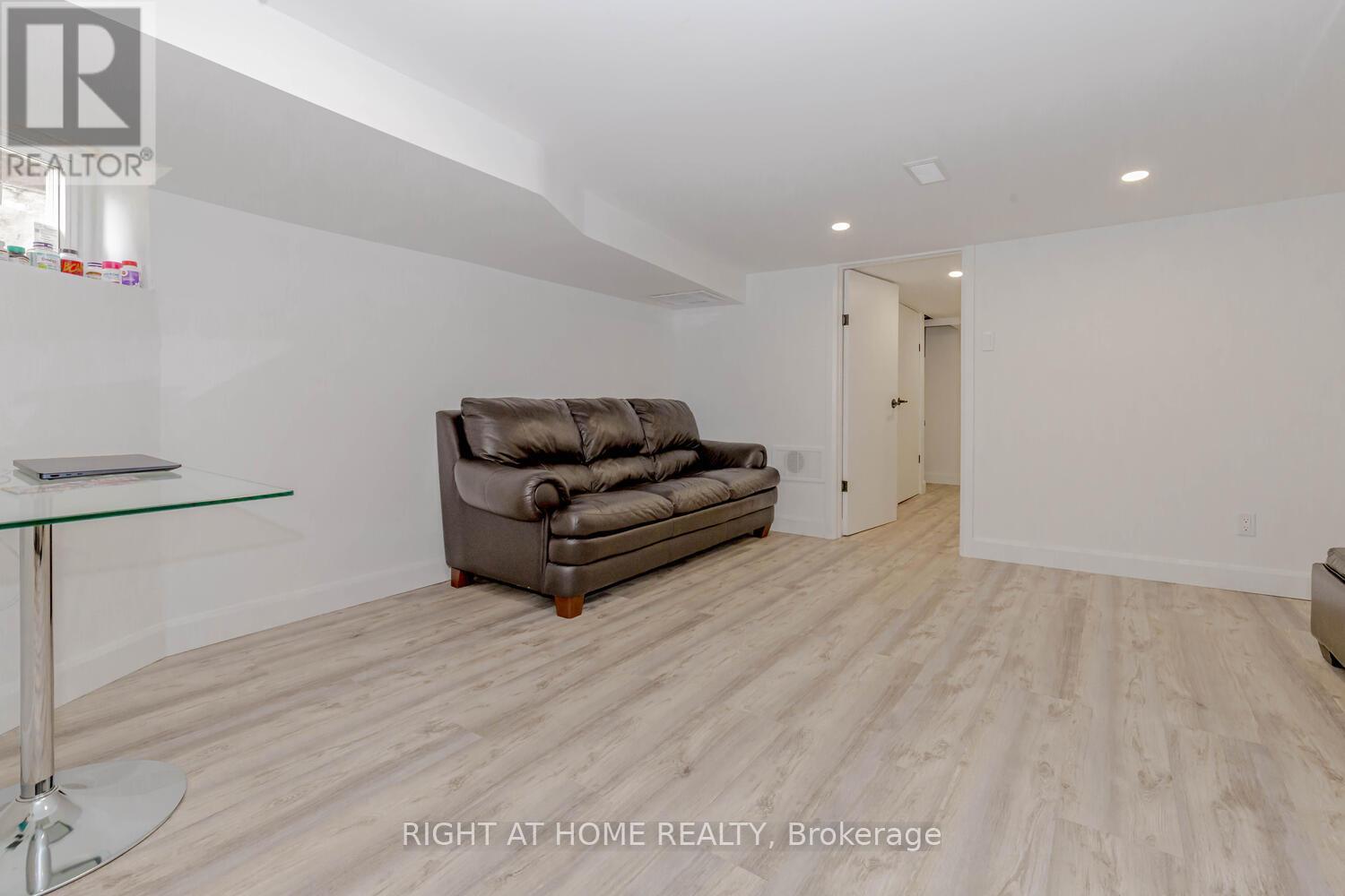 67 Maria Street, Toronto, Ontario  M6P 1W1 - Photo 12 - W12411076