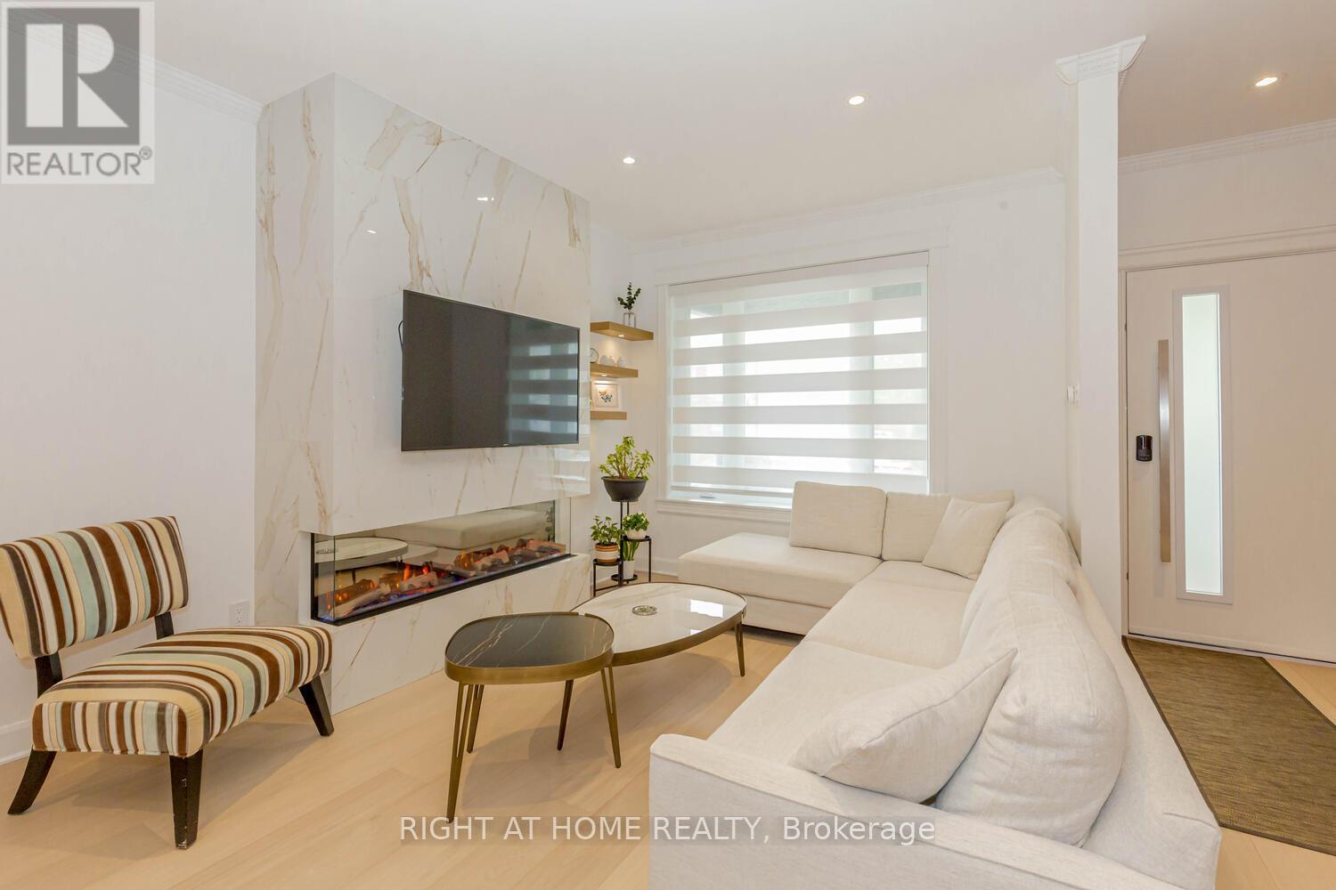 67 Maria Street, Toronto, Ontario  M6P 1W1 - Photo 2 - W12411076