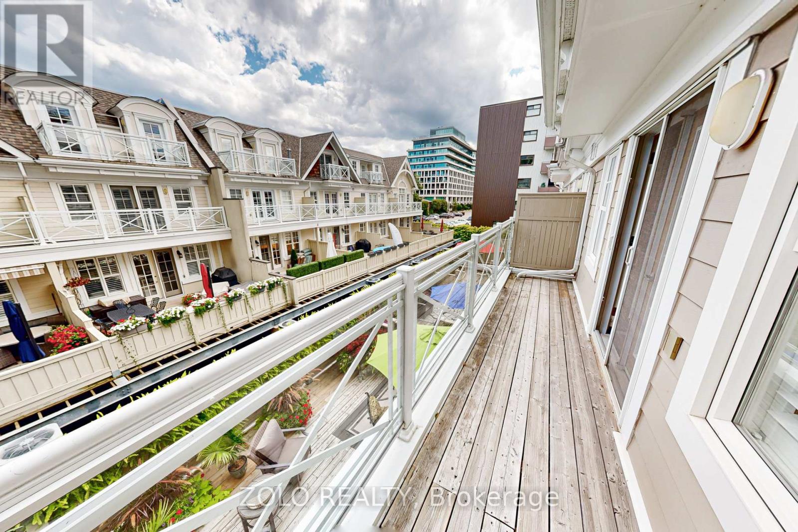 2372 Marine Drive, Oakville, Ontario  L6L 1C4 - Photo 24 - W12411083