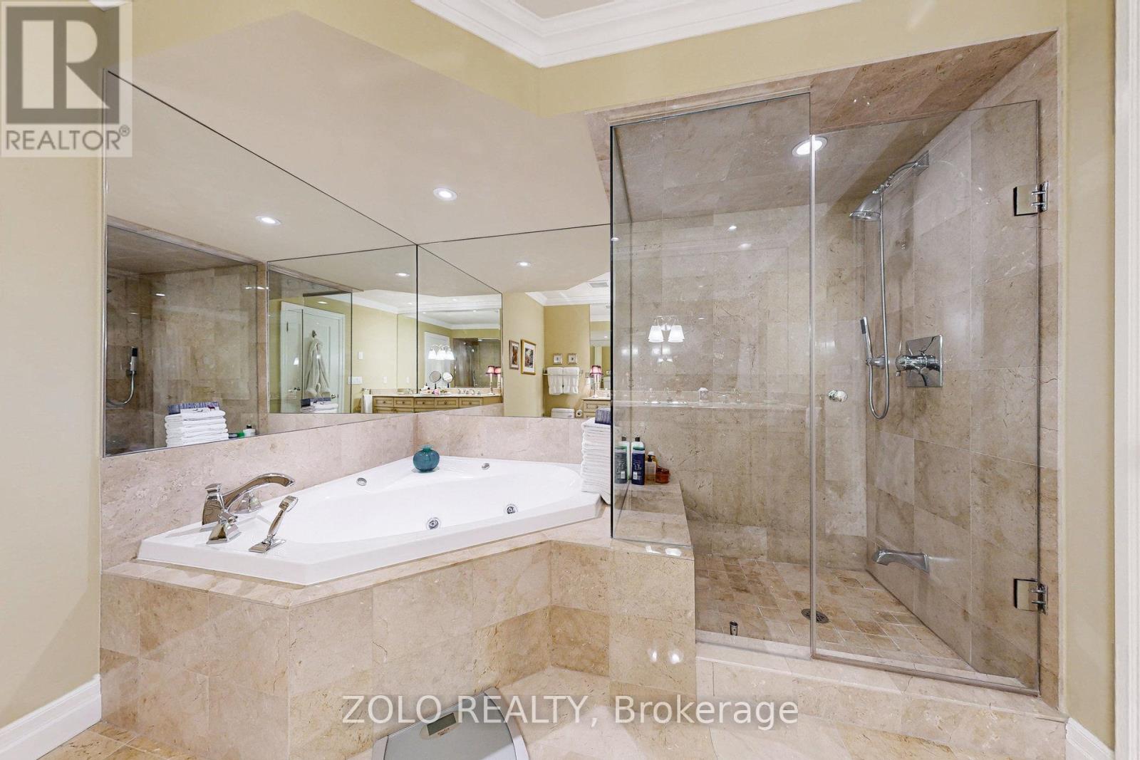 2372 Marine Drive, Oakville, Ontario  L6L 1C4 - Photo 26 - W12411083