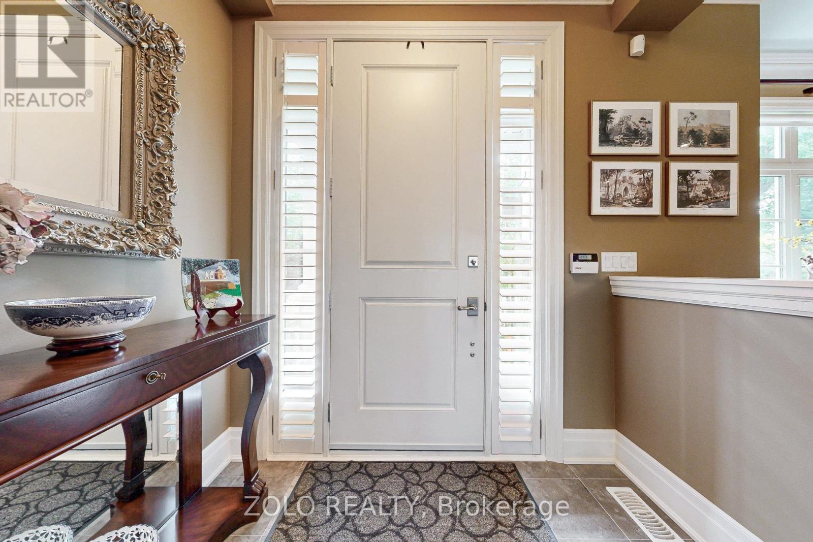 2372 Marine Drive, Oakville, Ontario  L6L 1C4 - Photo 4 - W12411083