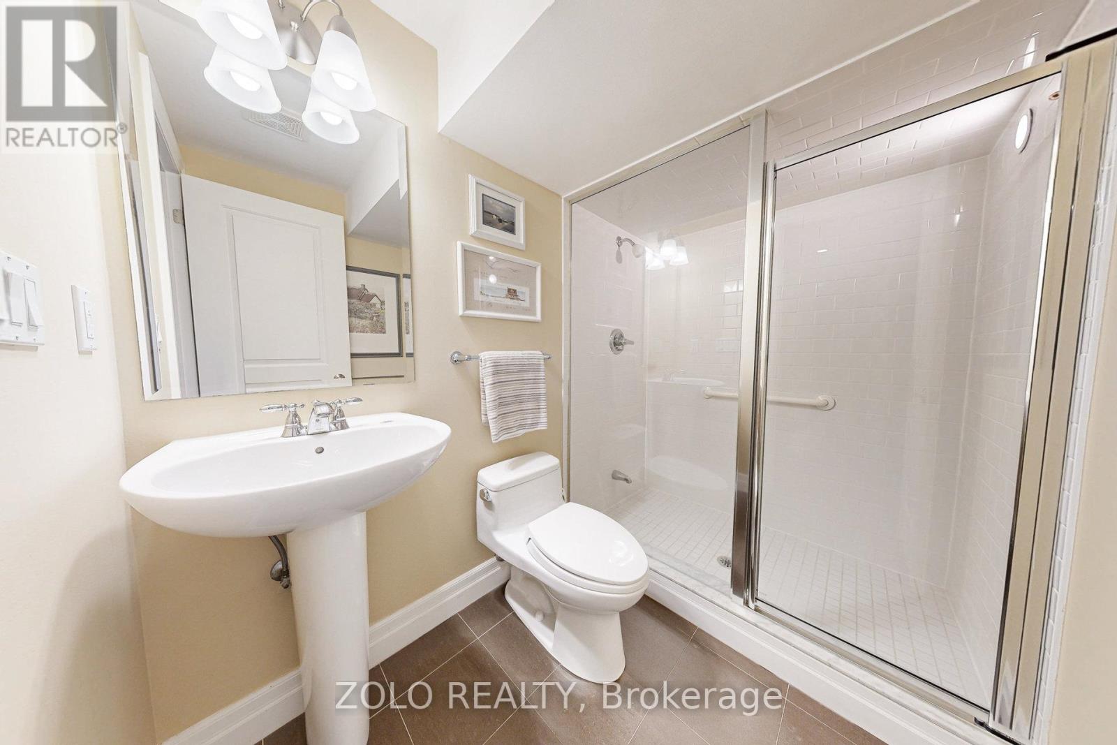 2372 Marine Drive, Oakville, Ontario  L6L 1C4 - Photo 43 - W12411083