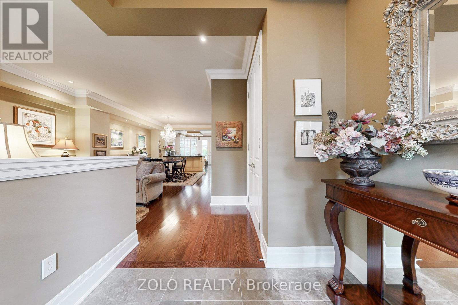 2372 Marine Drive, Oakville, Ontario  L6L 1C4 - Photo 5 - W12411083