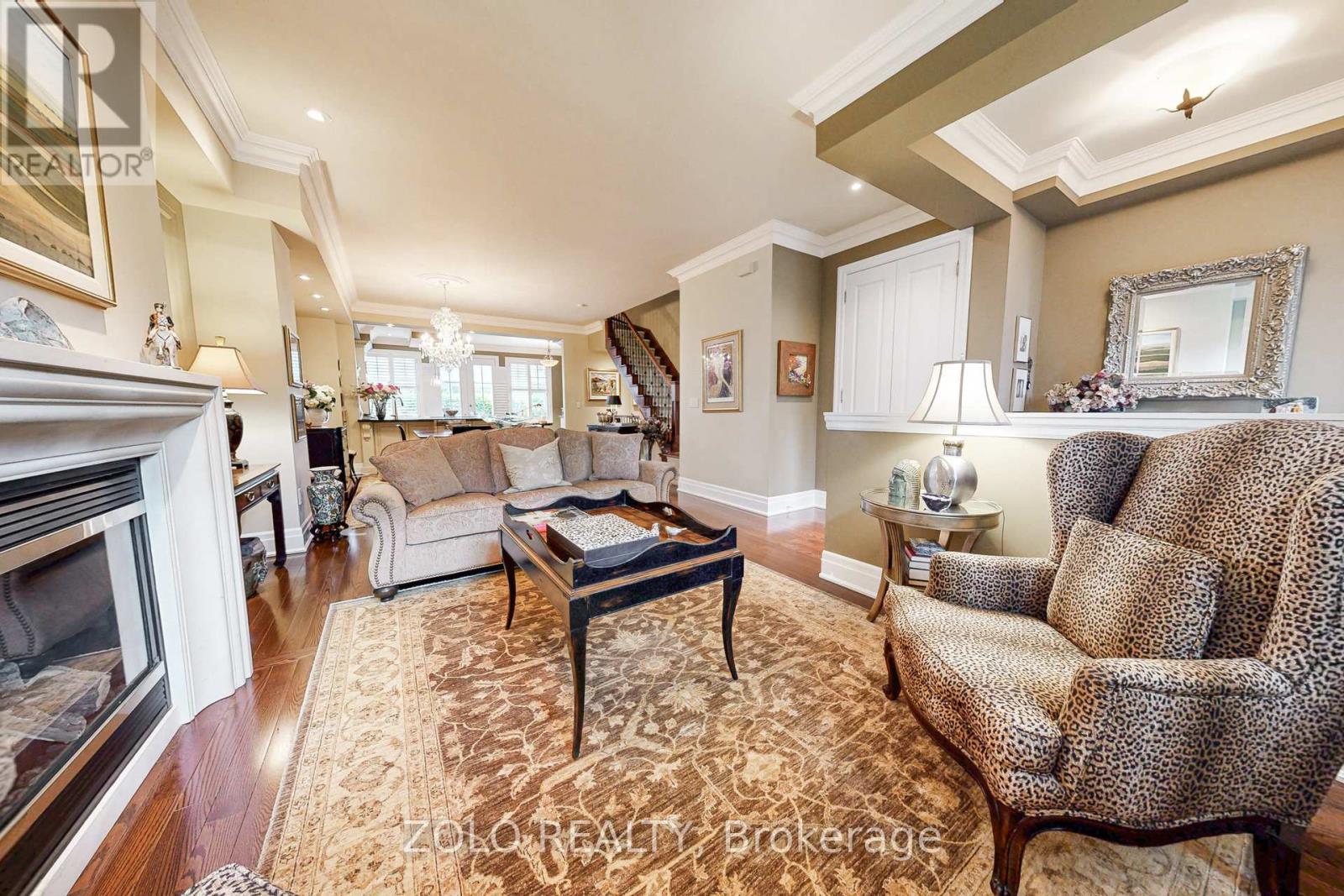 2372 Marine Drive, Oakville, Ontario  L6L 1C4 - Photo 8 - W12411083