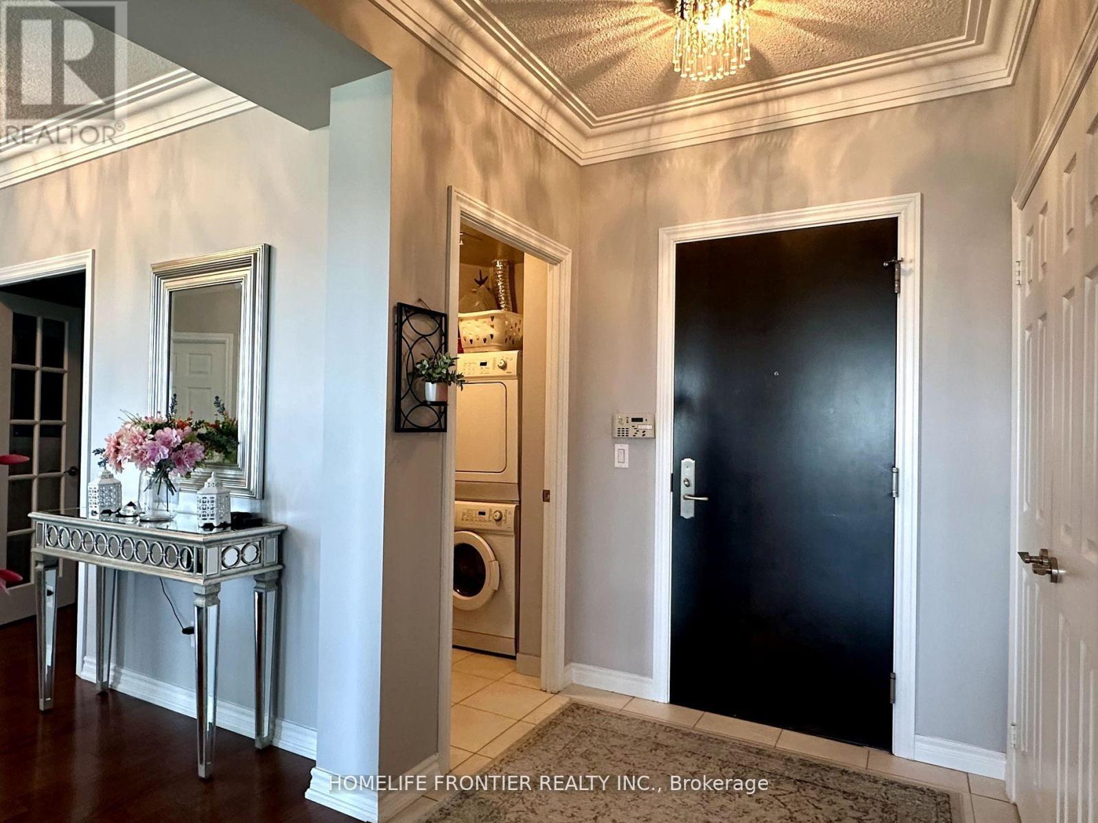 903 - 1135 Royal York Road, Toronto, Ontario  M9A 0C3 - Photo 14 - W12411110