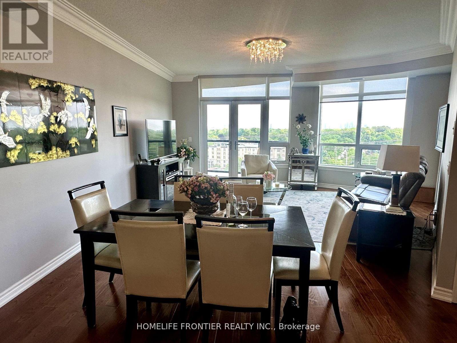 903 - 1135 Royal York Road, Toronto, Ontario  M9A 0C3 - Photo 2 - W12411110