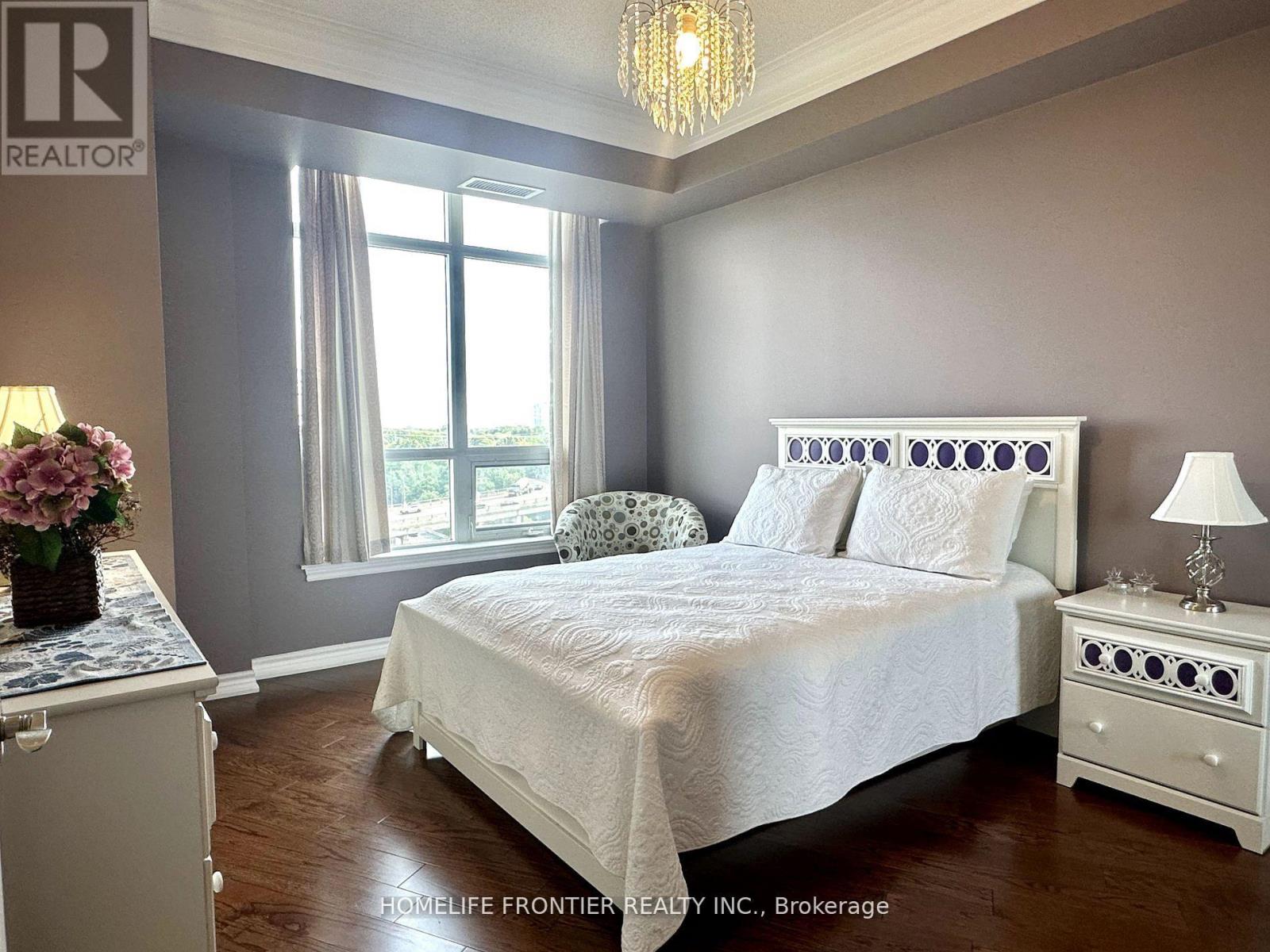 903 - 1135 Royal York Road, Toronto, Ontario  M9A 0C3 - Photo 7 - W12411110