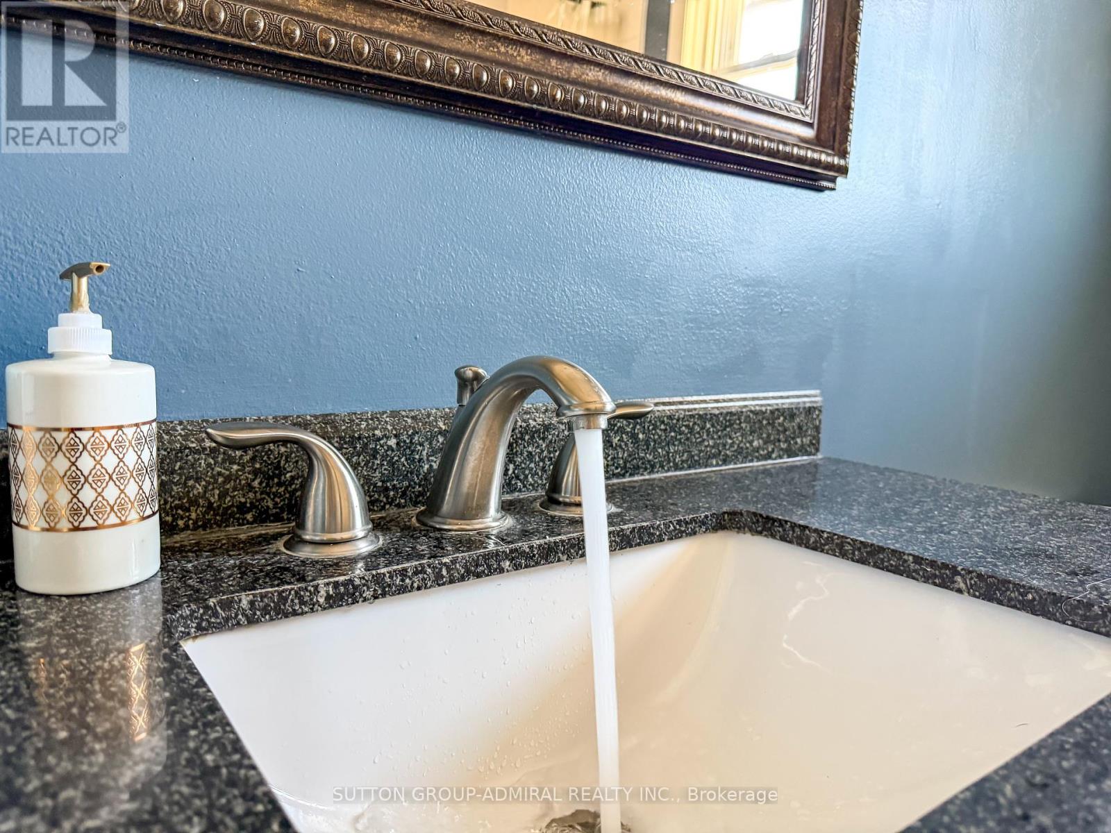 4208 Dorchester Road, Niagara Falls, Ontario  L2E 6N2 - Photo 24 - X12411072