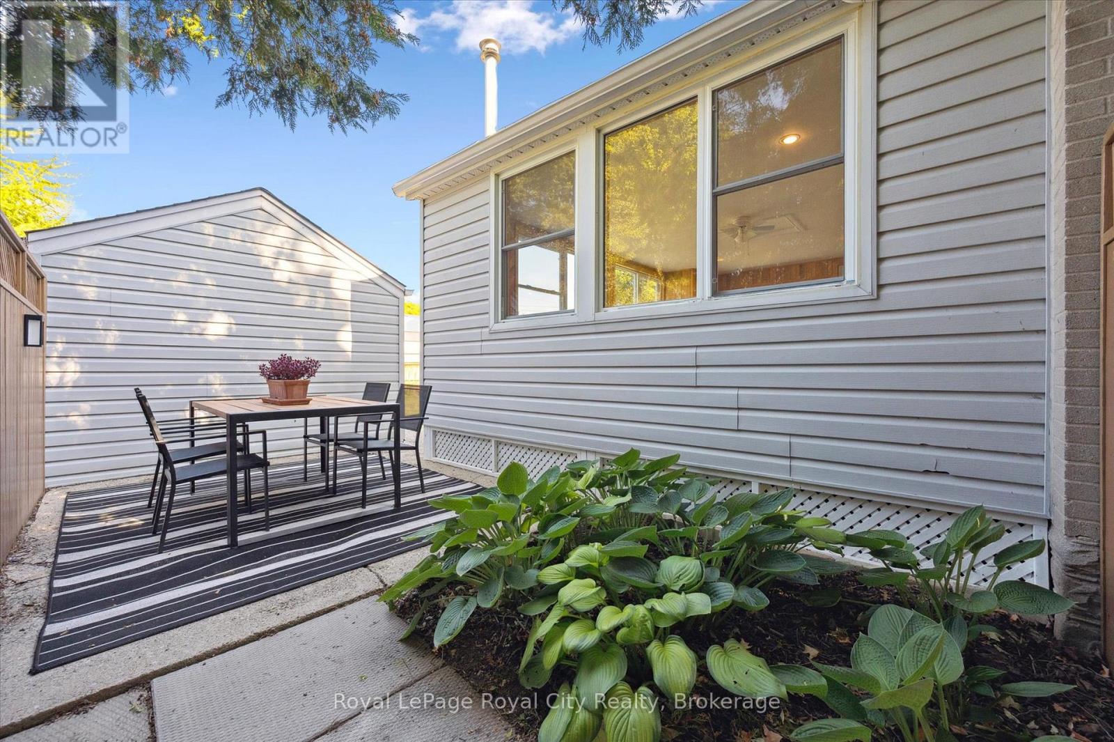 43 Vancouver Drive, Guelph, Ontario  N1E 2E7 - Photo 36 - X12411126