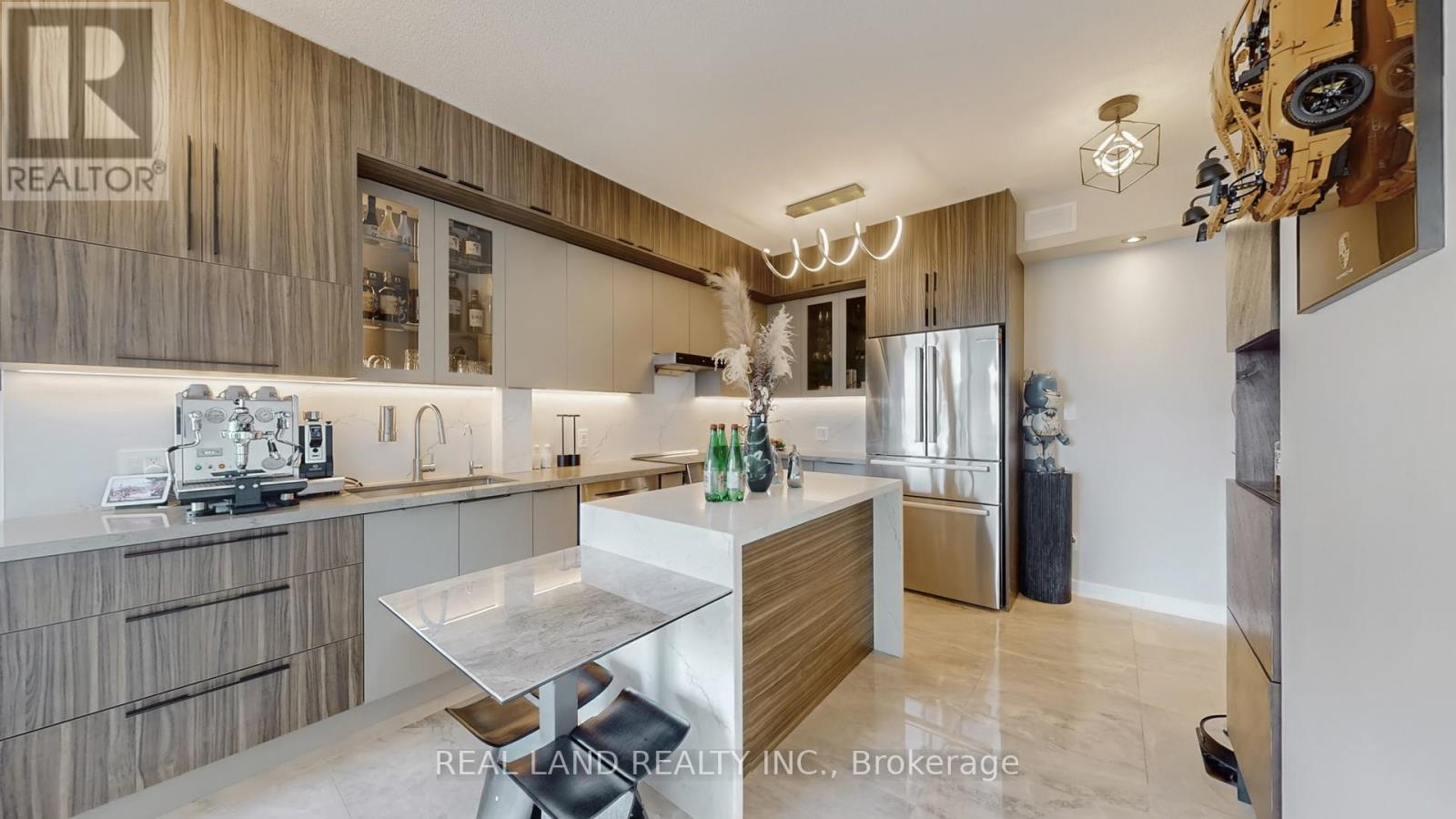 1908 - 33 Bay Street, Toronto, Ontario  M5J 2Z3 - Photo 16 - C12411134