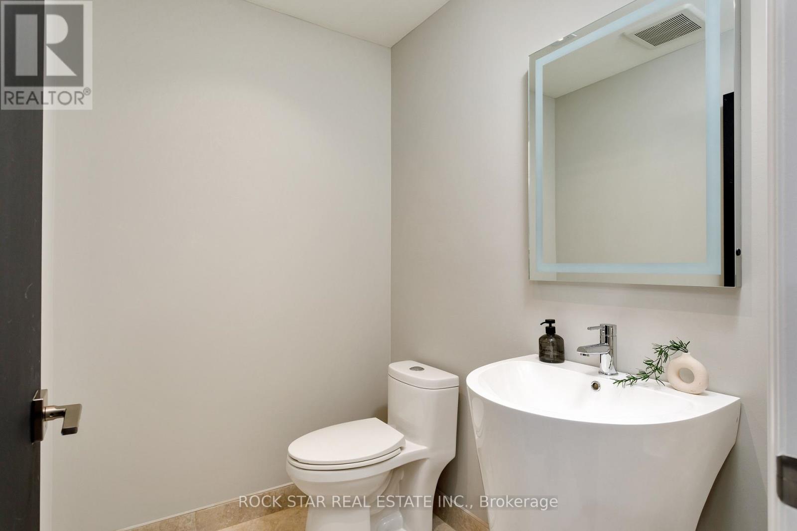 946 Glenwood Avenue, Burlington (Lasalle), Ontario  L7T 2K2 - Photo 23 - W12411128