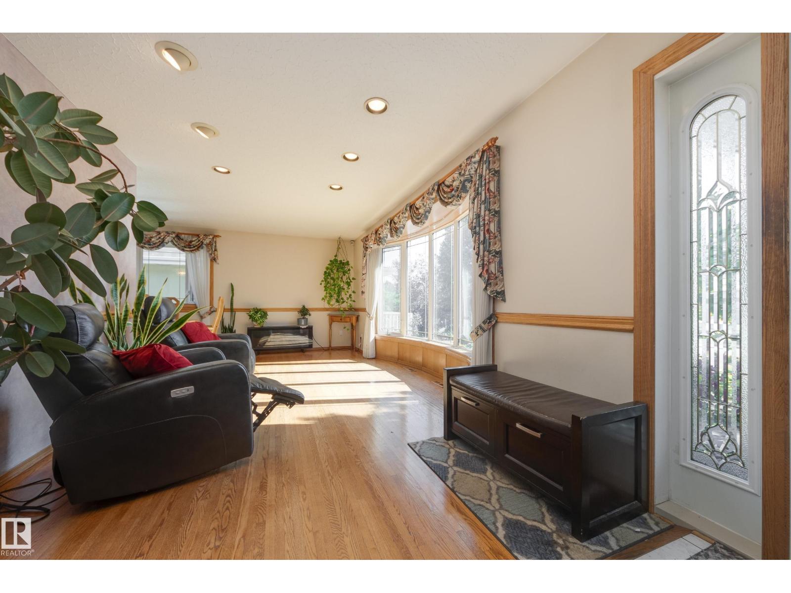 7512 129a Av Nw Nw, Edmonton, Alberta  T5C 1W9 - Photo 4 - E4458261
