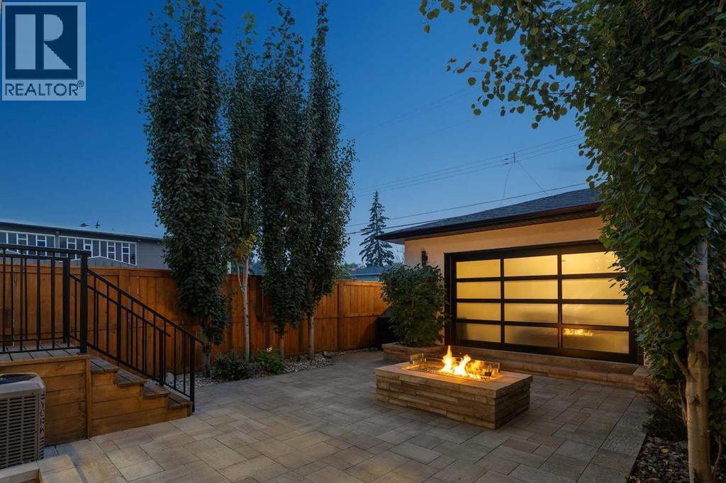 2629 32 Street Sw, Calgary, Alberta  T3E 2R8 - Photo 2 - A2253984