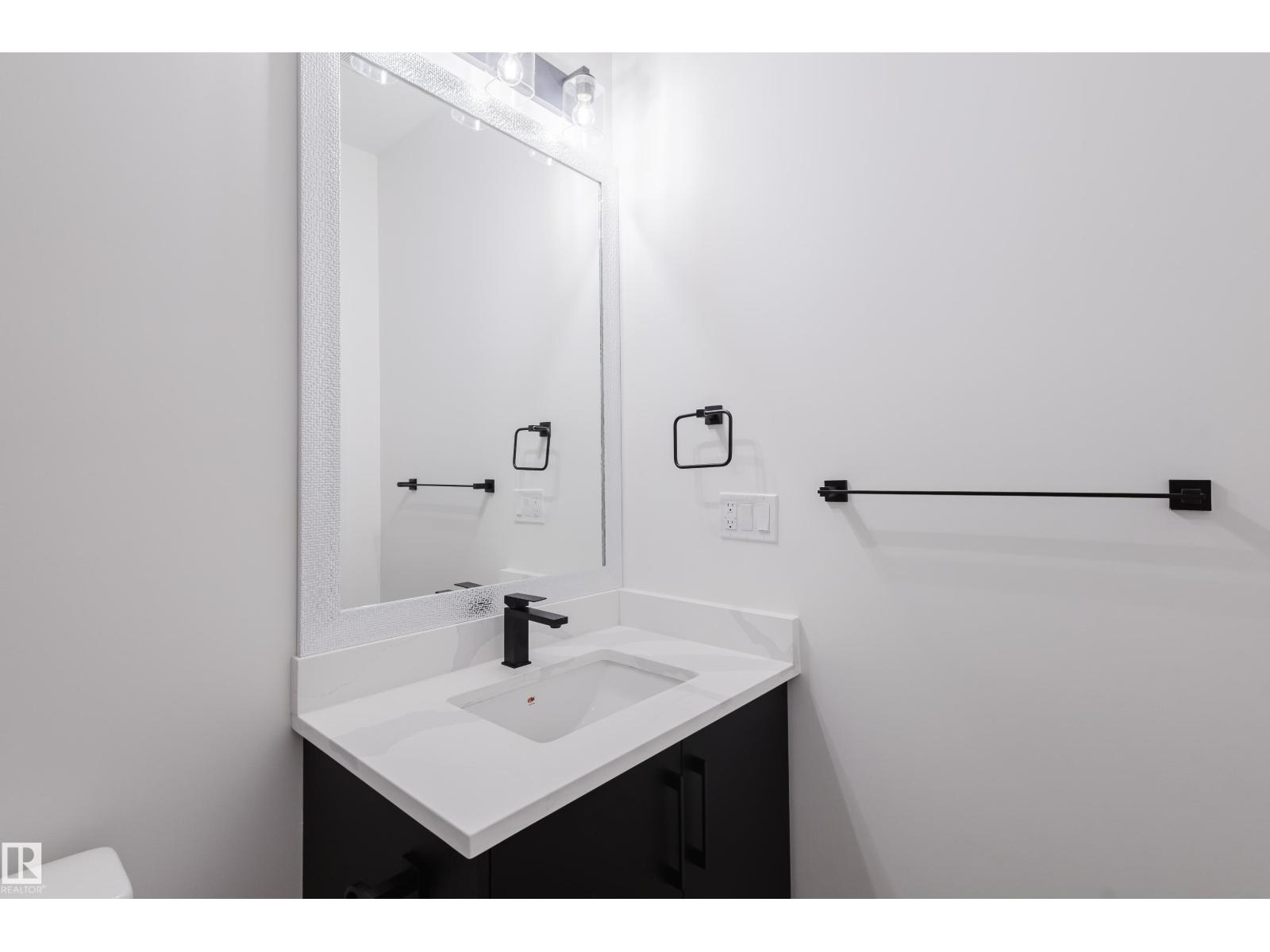 327 Bluff Cv, Leduc, Alberta  T9E 1R5 - Photo 5 - E4458268