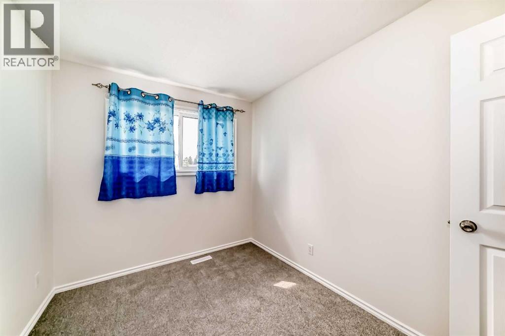 176 Pinecliff Way Ne, Calgary, Alberta  T1Y 3X3 - Photo 15 - A2253107