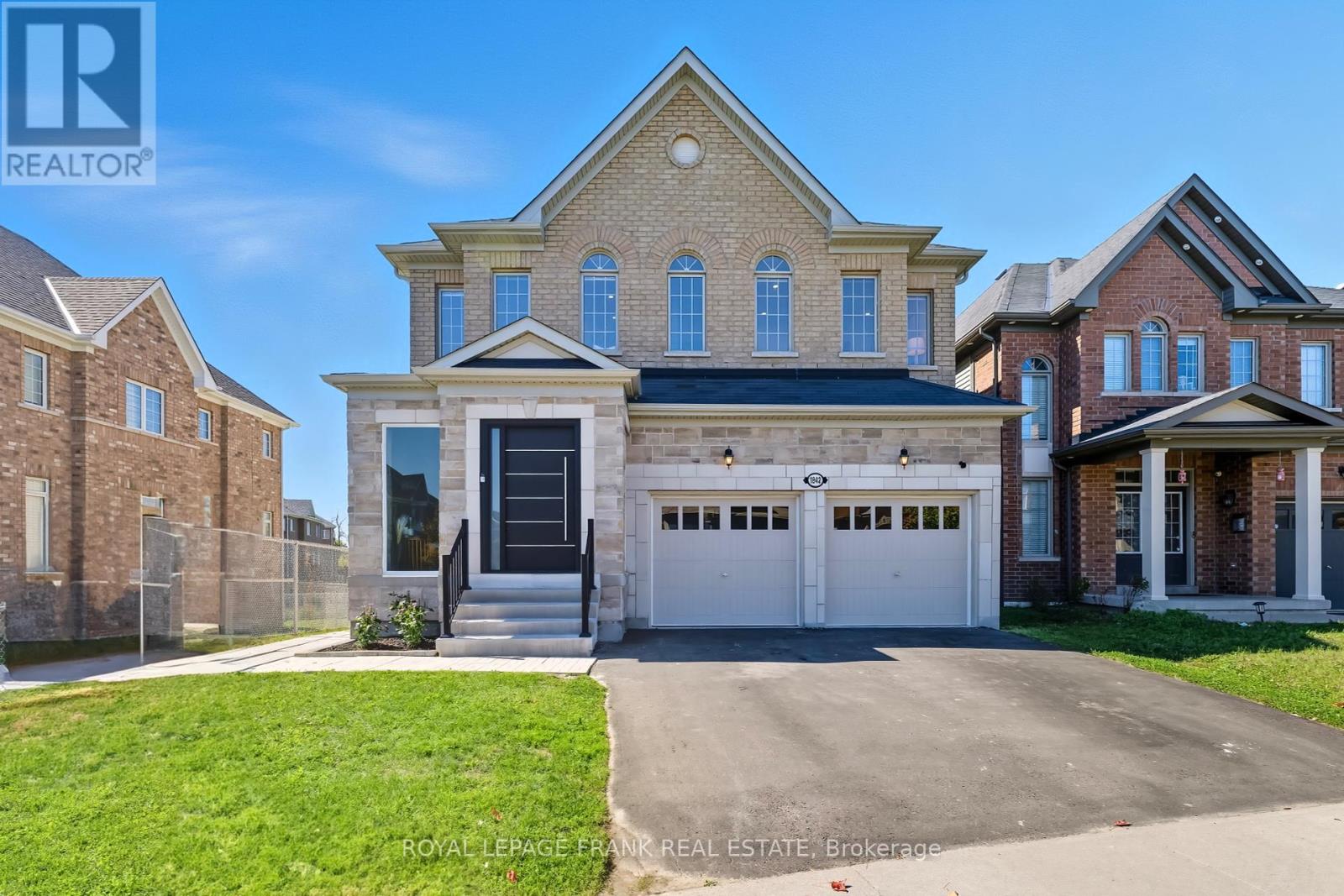1842 Douglas Langtree Drive, Oshawa, Ontario  L1K 0Y5 - Photo 1 - E12410143