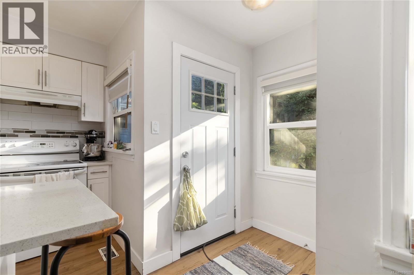 3104-3106 Richmond Rd, Saanich, British Columbia  V8P 4P1 - Photo 12 - 1014328